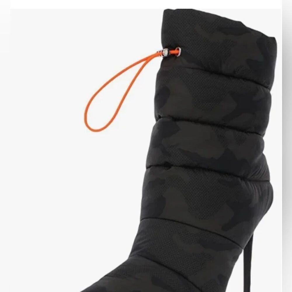 Steve Madden $150 Cloak Camo Print Puffer Drawstring Stiletto Booties Size 6M - Picture 2 of 6
